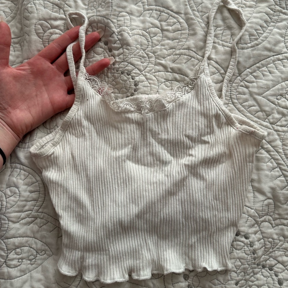 White ribbed tank top with lace